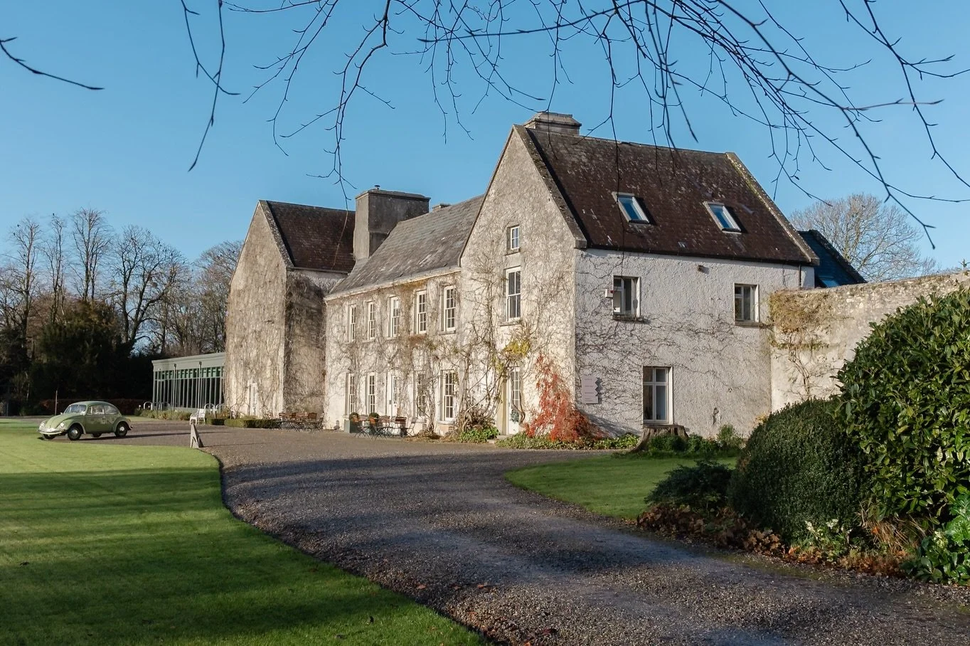 December at Cloughjordan House, by day and by night. Magical in any light ✨
It&rsquo;s our first Winter in the Baker Room and we just love it! 

#cloughjordanhouse #countryhousewedding #irishwedding #weddingvenue #corporategetaway #exclusivevenue 

?