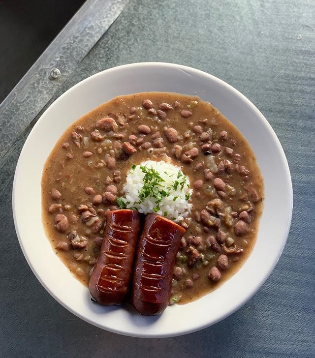 Baby, it&rsquo;s cold outside! Warm up with this week&rsquo;s special: red beans and rice with andouille sausage $8. 🍻🍛 Better news: it&rsquo;s on the Easy Eats side of the menu... so is included in 25% off M-F happy hour and 1/2 off Sat/Sun (til 5