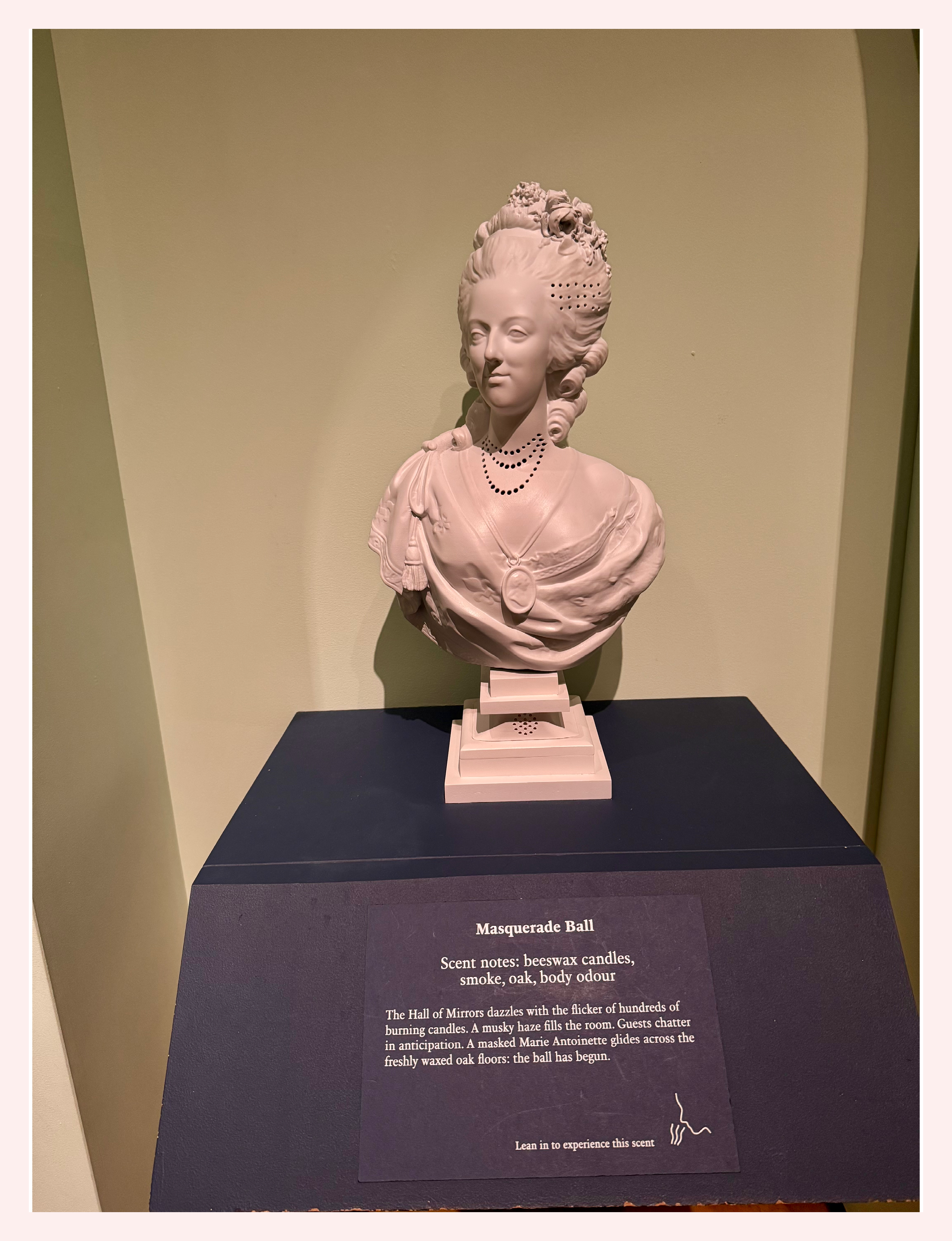 Marie Antoinette exhibit fragrances perfume