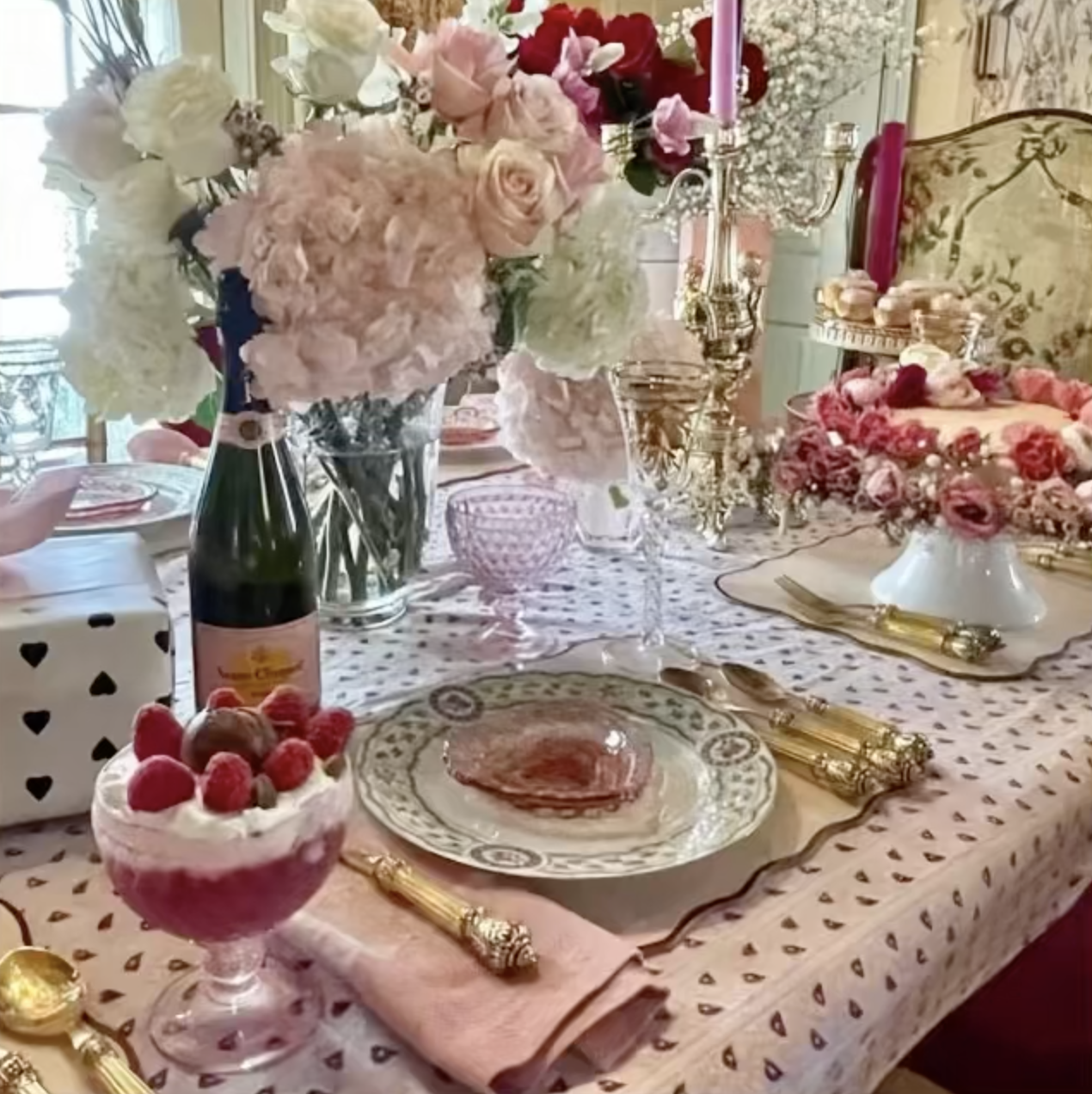 Flower table setting.png