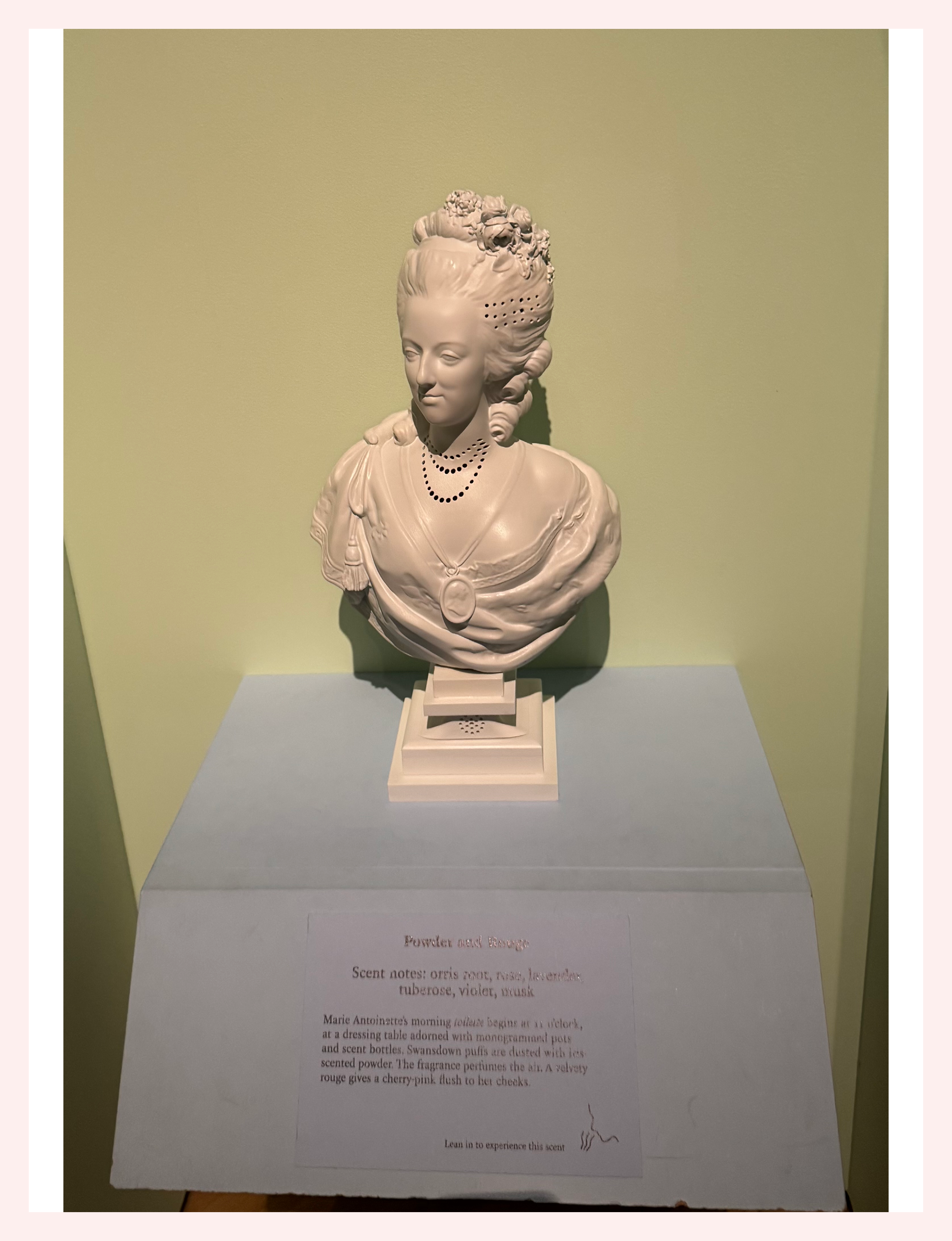 Marie Antoinette exhibit fragrances perfume