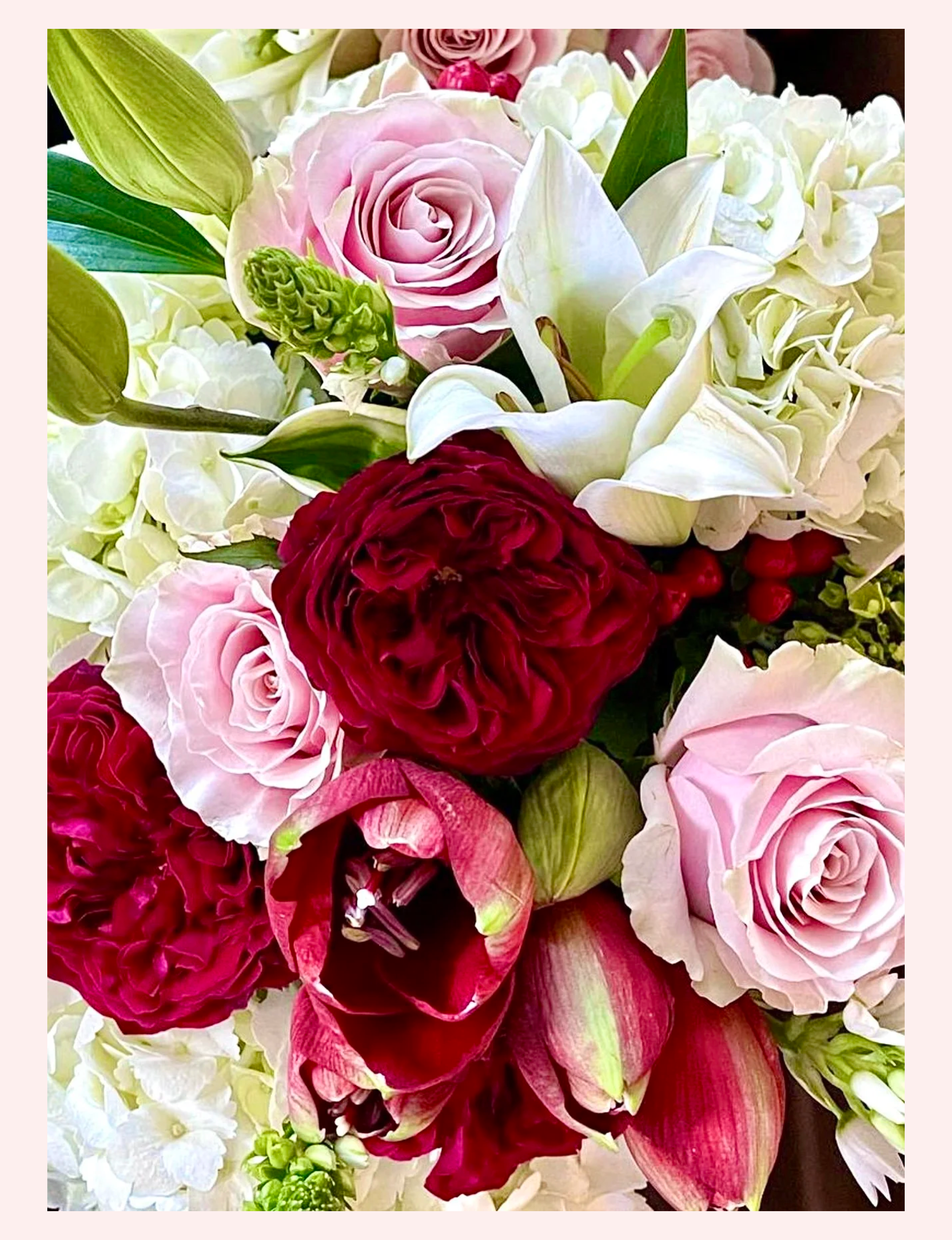 red roses pink roses flowers bouquet