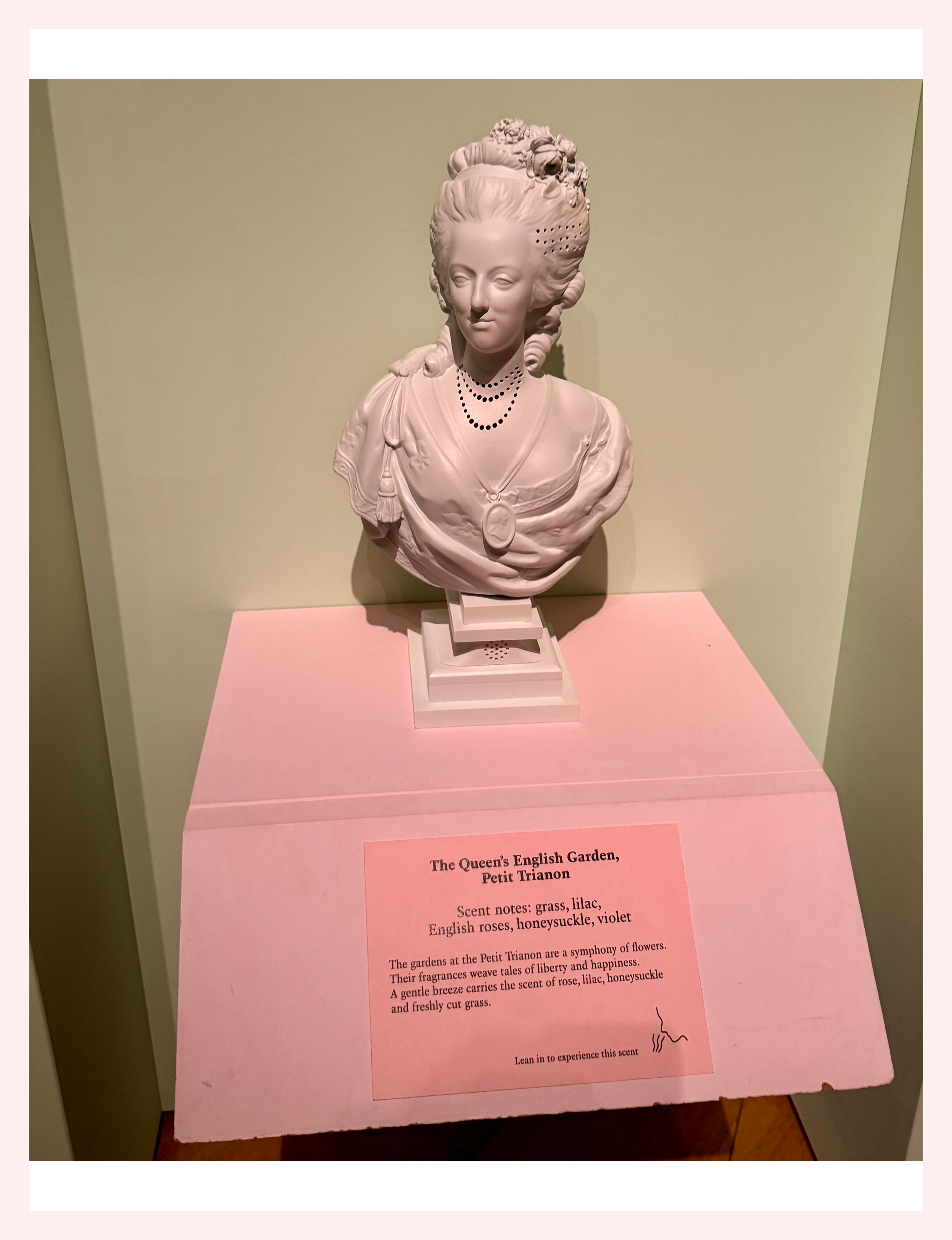 Marie Antoinette exhibit fragrances perfume