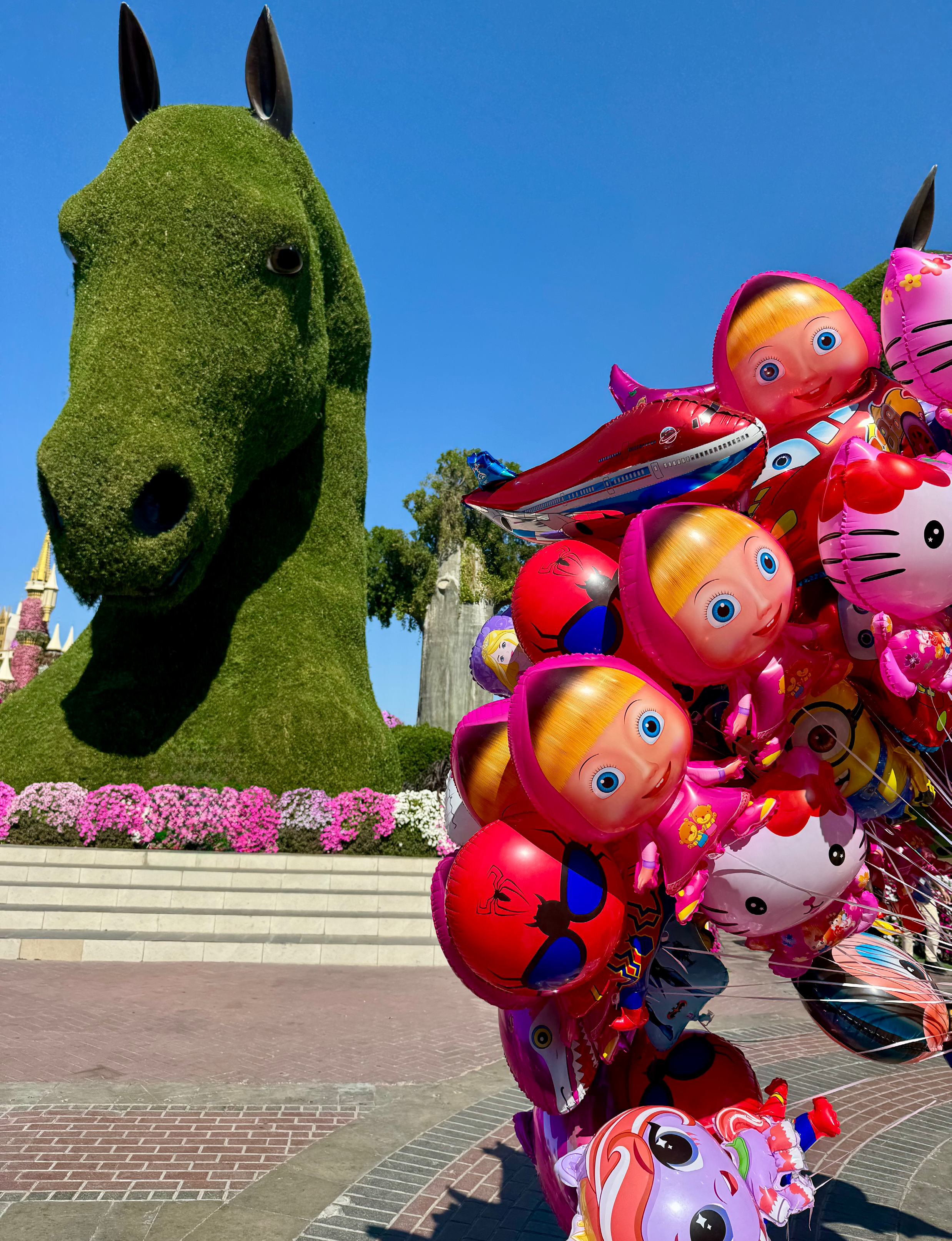 Green horse head topiary at Dubai Miracle Garden