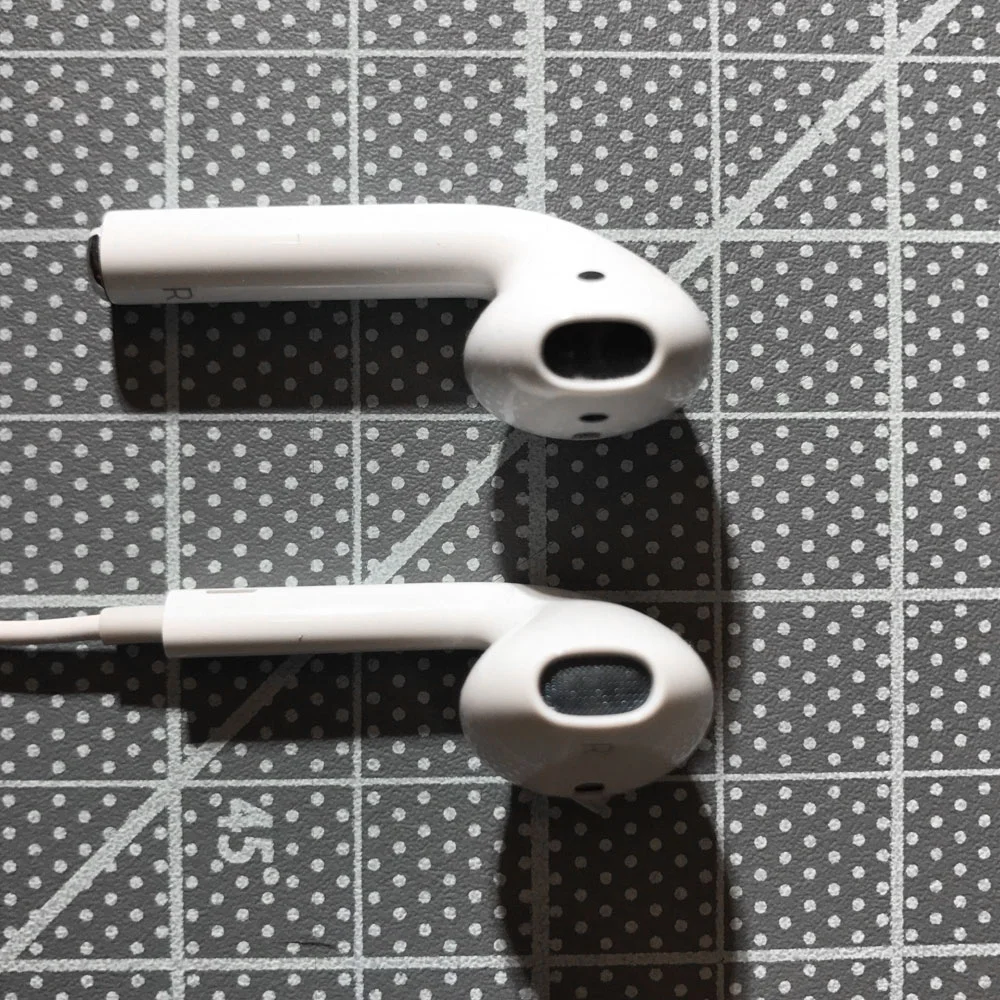 AirPod_EarPod_Comparisson.jpg