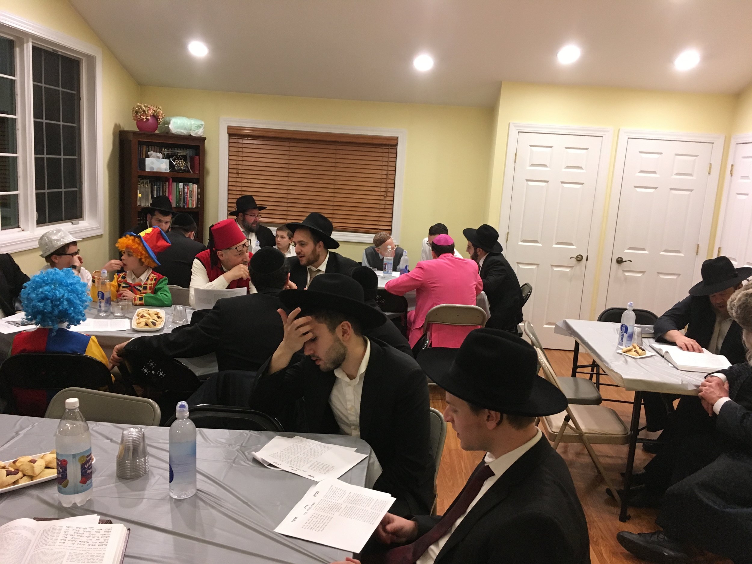 Purim night learning 2.jpg