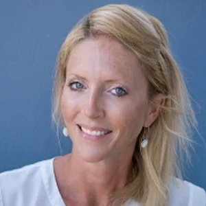Anna Simpson Headshot.jpg