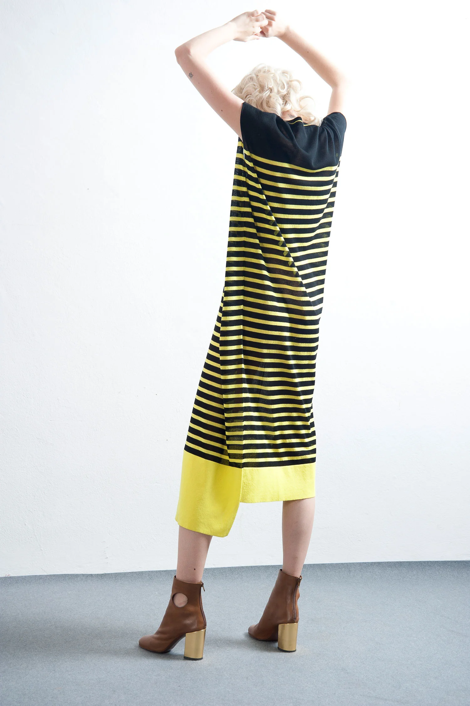 LOOK 38
