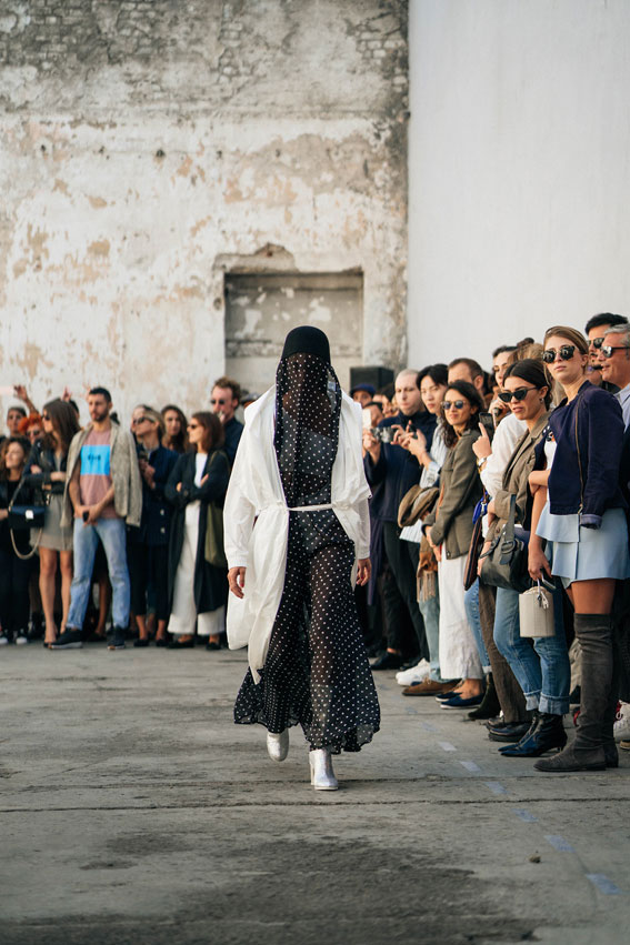 LOOK 16