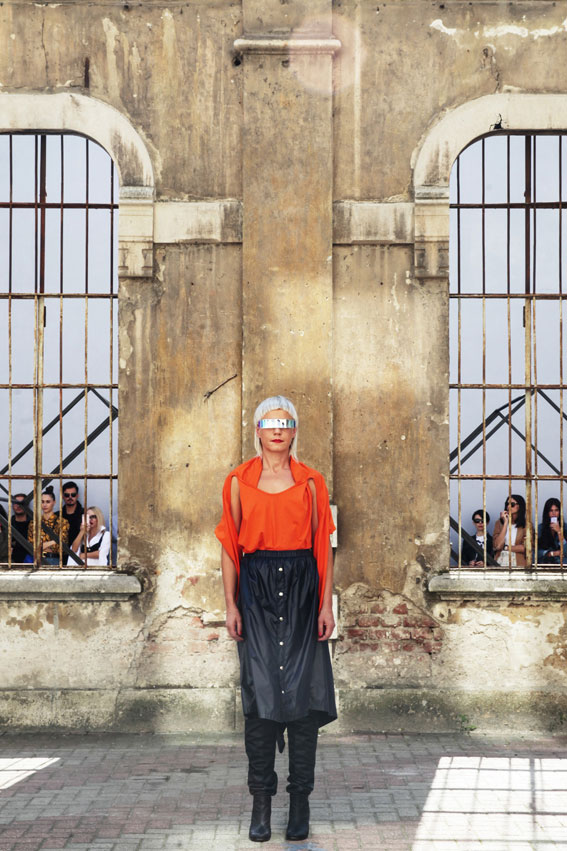 LOOK 26