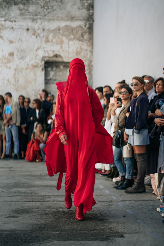 LOOK 27