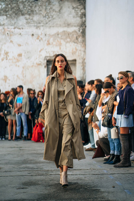 LOOK 29