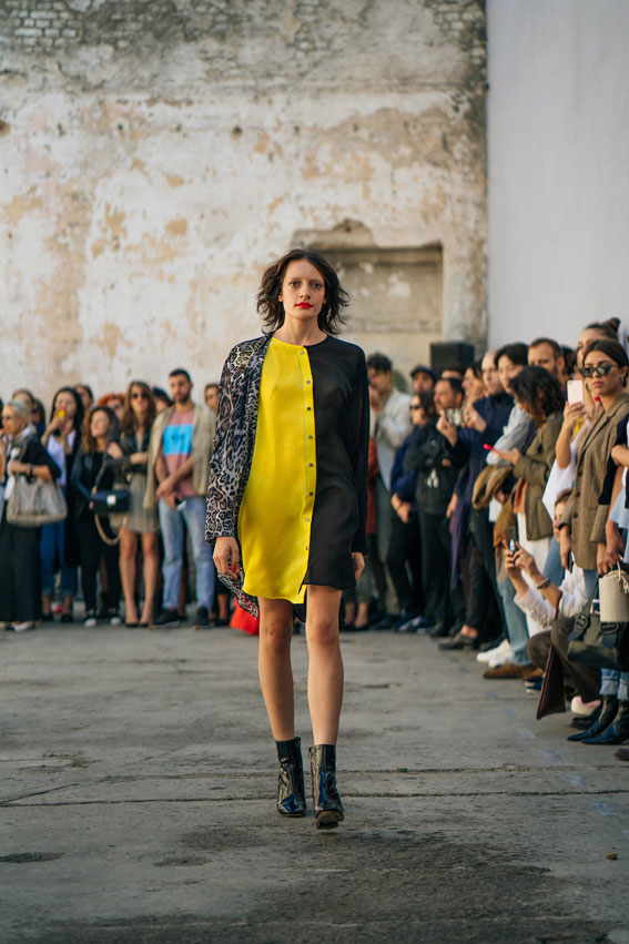 LOOK 32