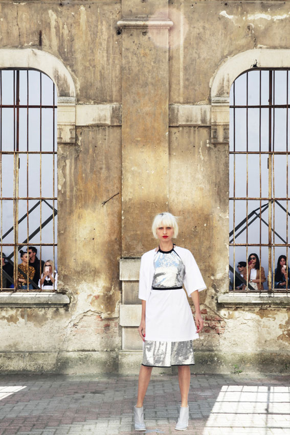 LOOK 38