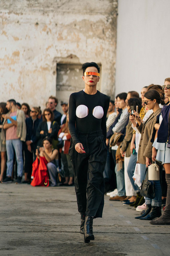 LOOK 42