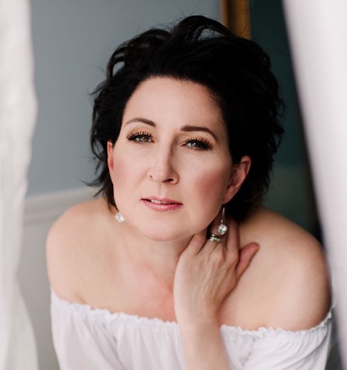 Angela Thurston.jpg