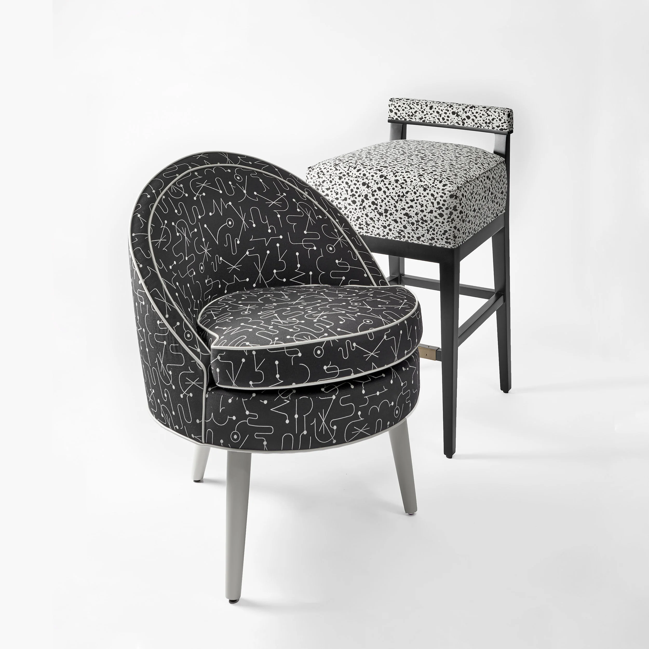 deAurora Chair Ad.jpg