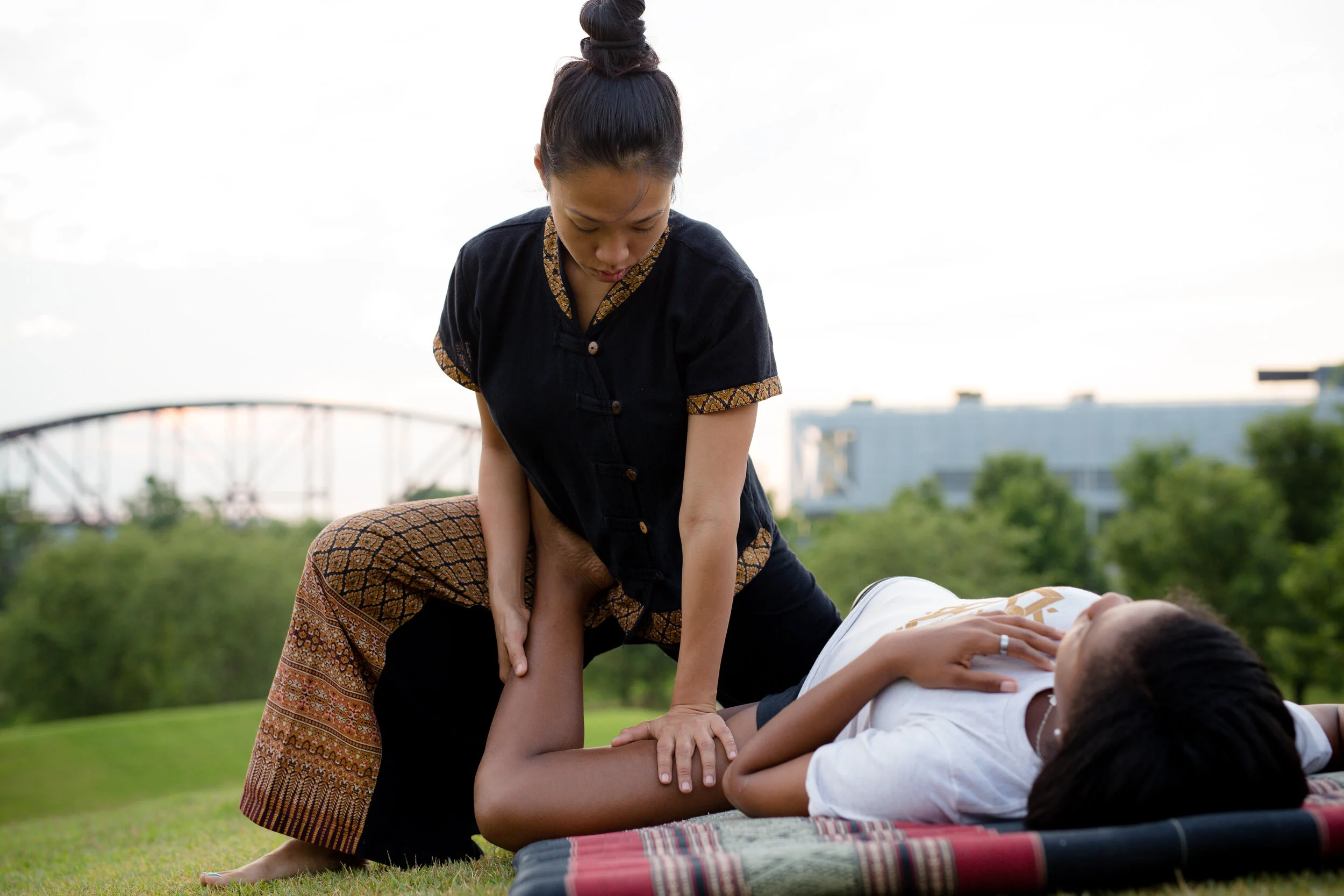 Traditional Thai Massage (CHA-LOI-SAK)
