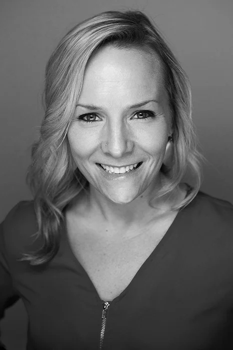 elizabeth_bates_700.jpg