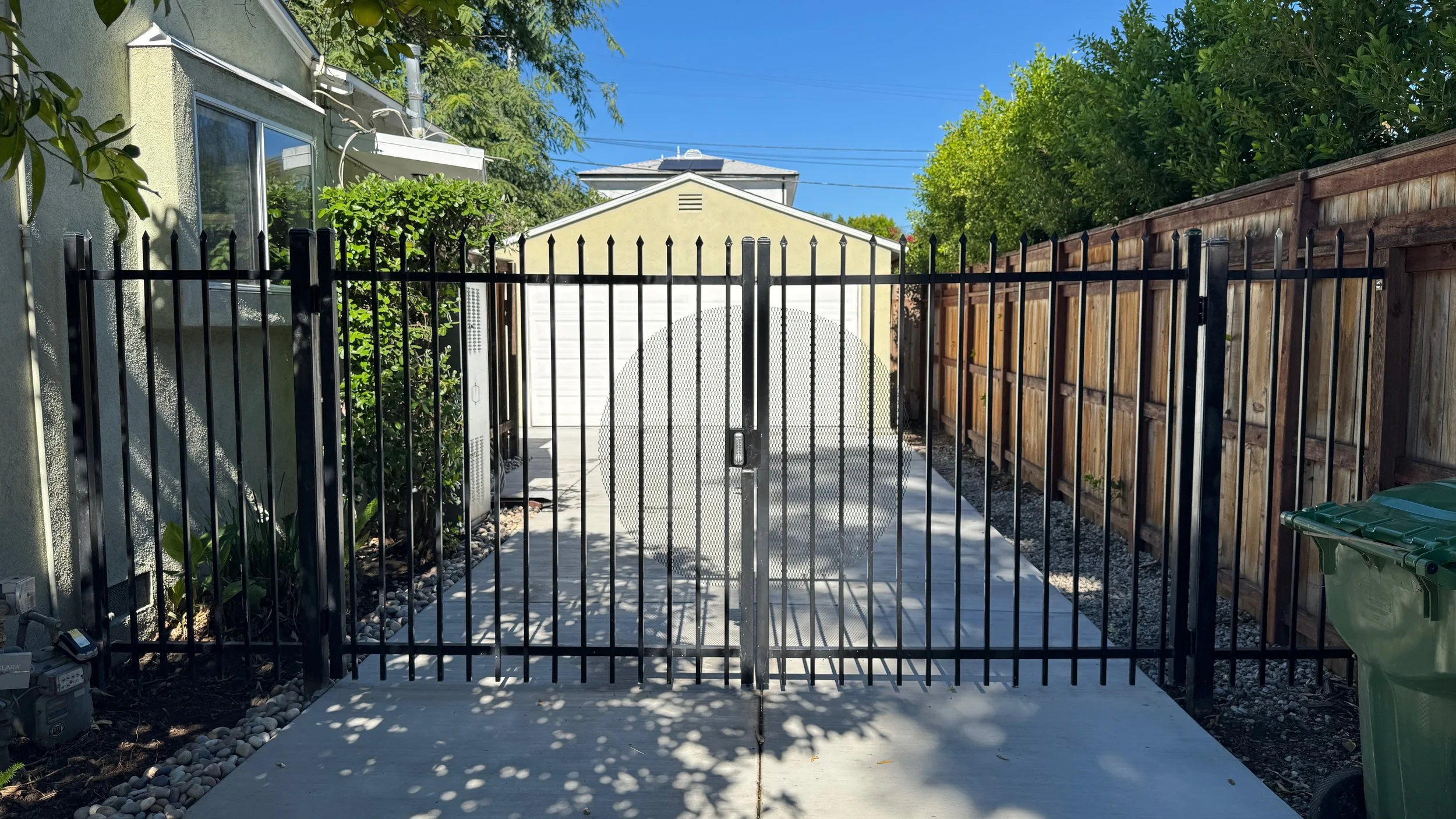 drivewaygatefront.jpeg
