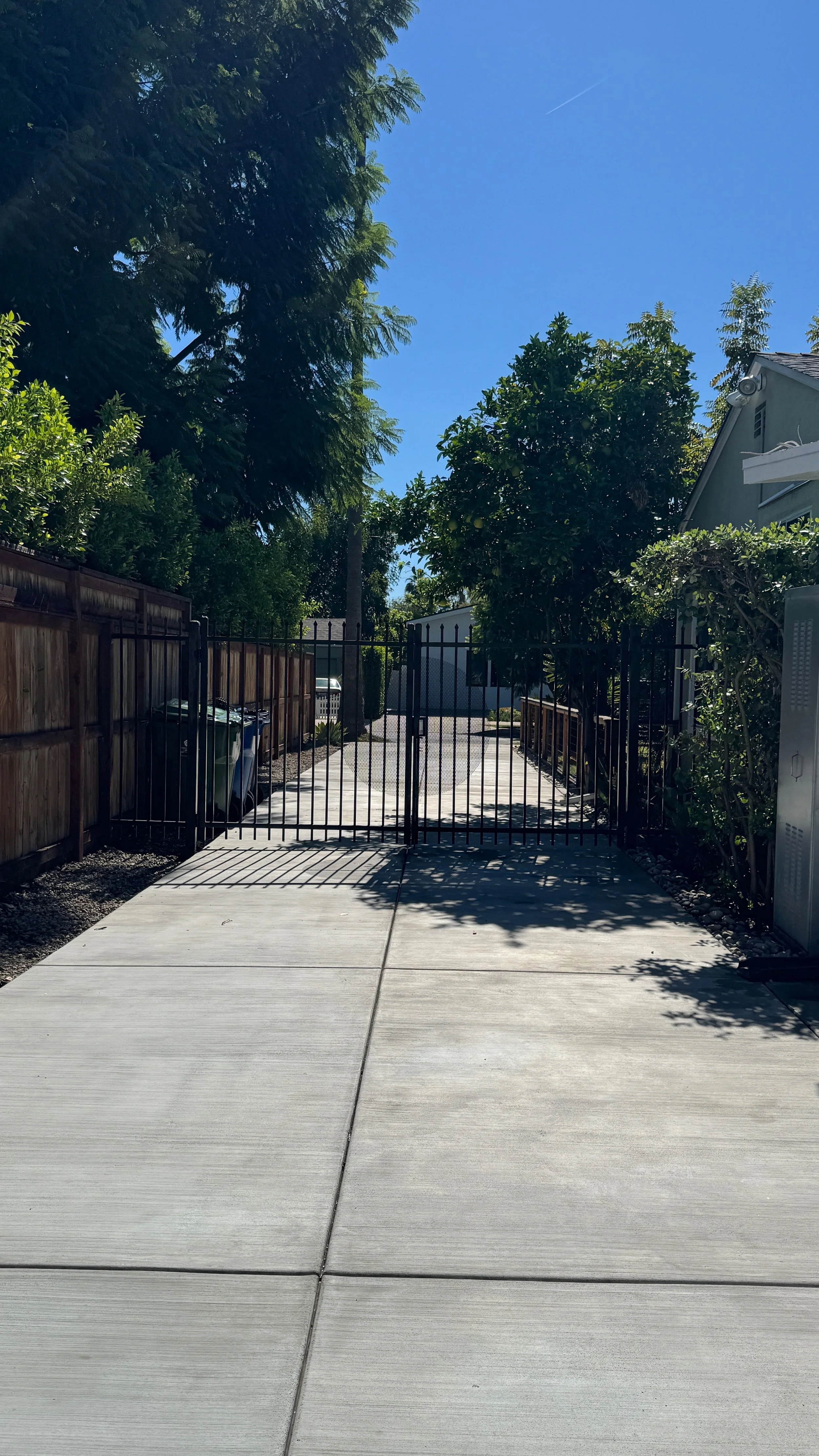 drivewayviewfromgarage.jpeg