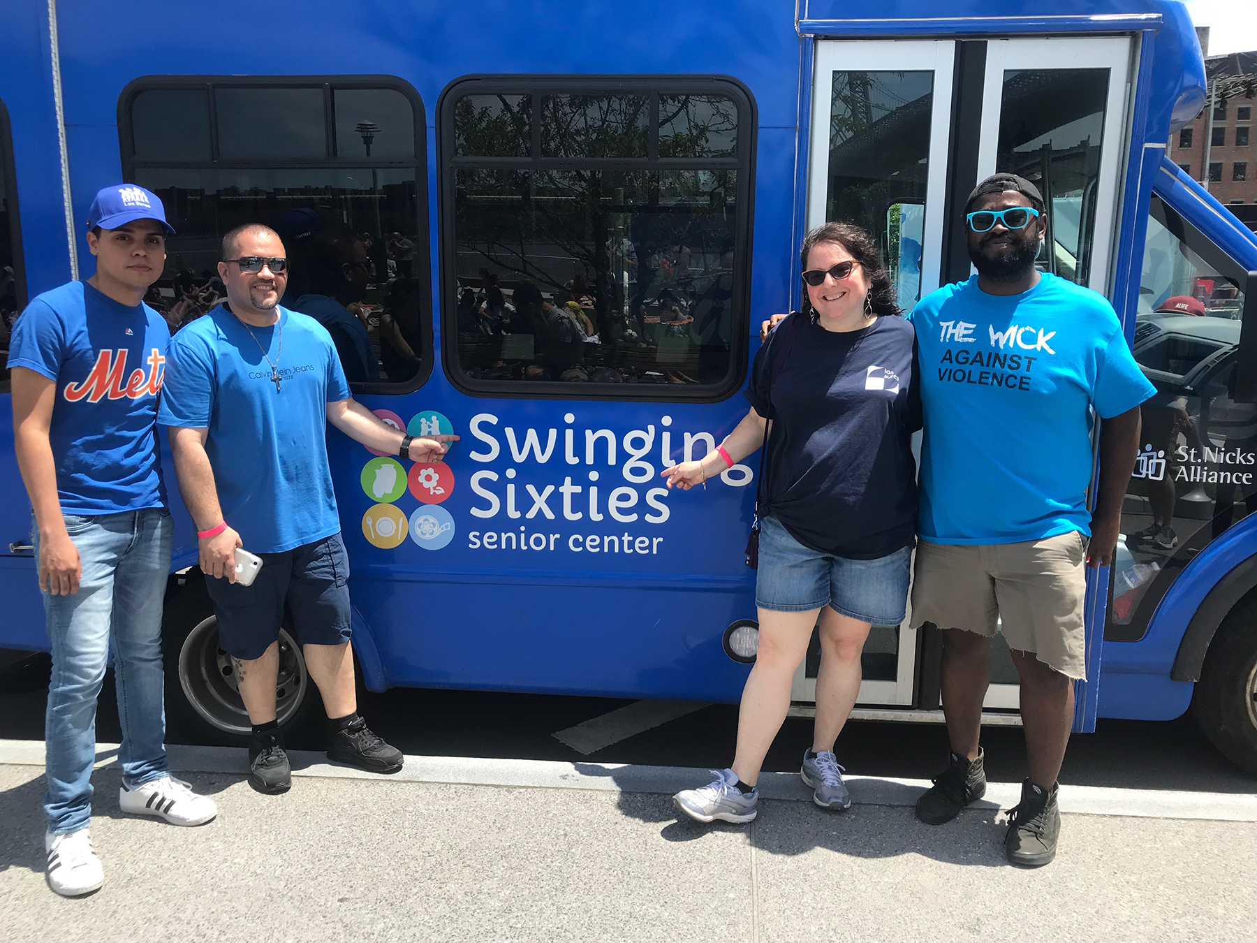 Los Sures Sr Bus Bocce 001.jpg