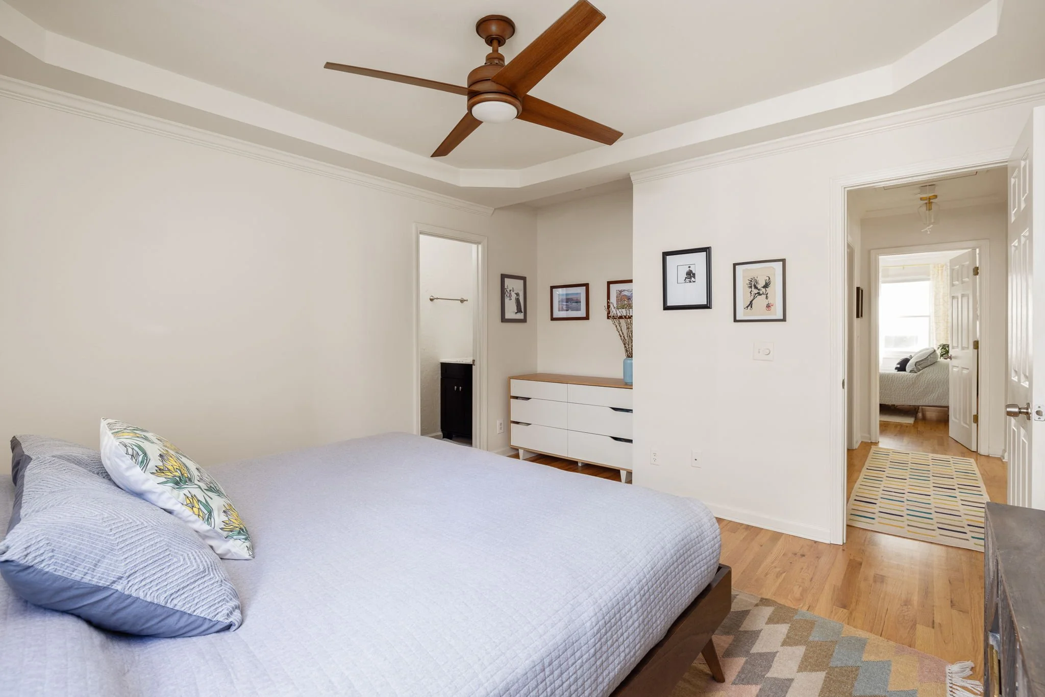 21-web-or-mls-20251001_216sisson_mac065.jpg