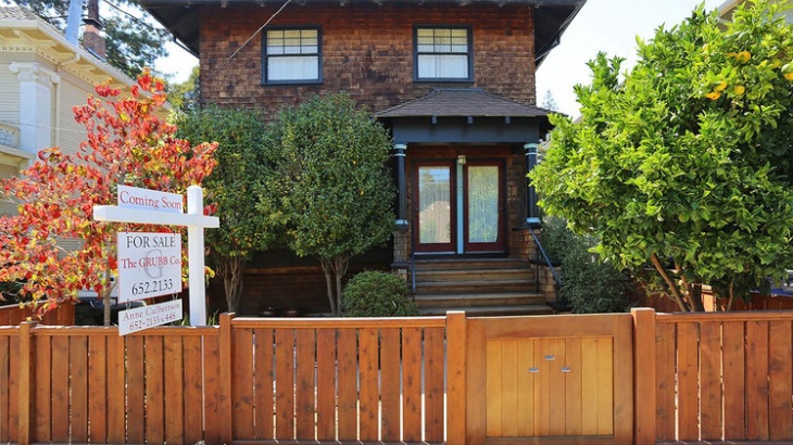 3040 College Avenue, Elmwood, Berkeley Listed for $995,000 REPRESENTED THE BUYER 2008- REPRESENTED THE SELLER 2015
