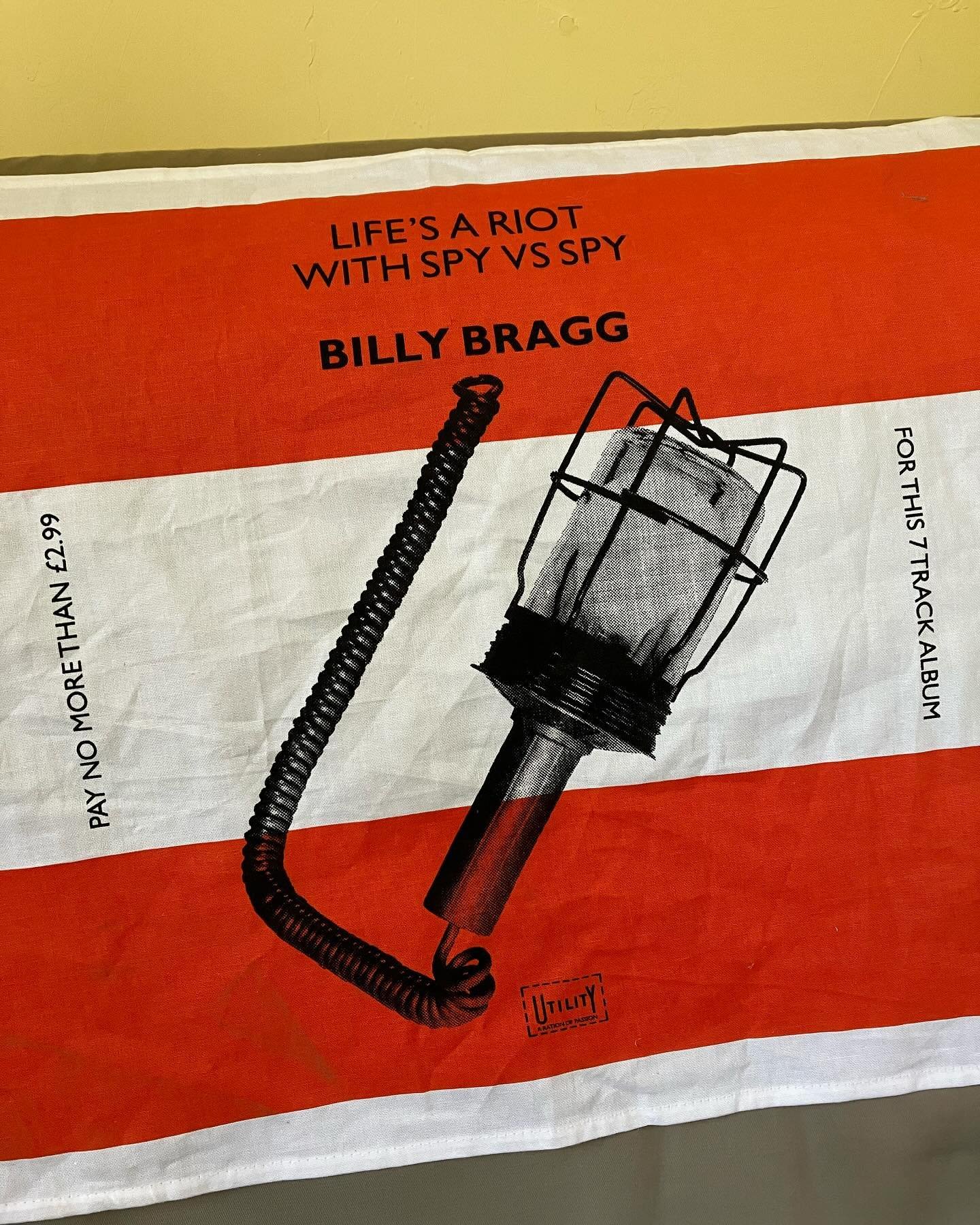 Loved loved loved seeing @billybraggofficial @revolutionhall (and buying one of his very reasonably priced tea towels) last night. His story about meeting @johnnymarrgram in Vancouver BC last week for &ldquo;a lovely long lunch&rdquo; filled with upr