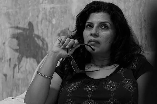 Vidhu 1-cropped (4).jpg