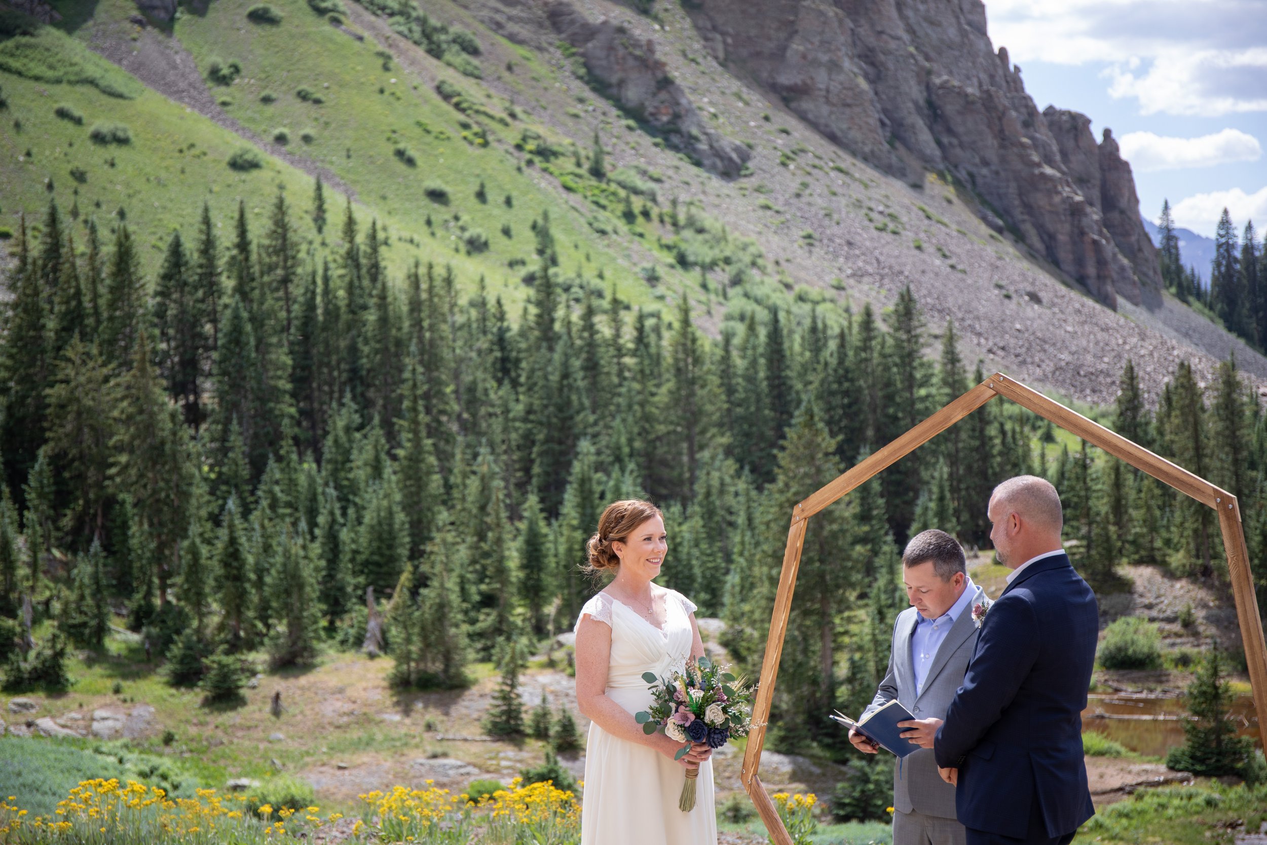 PicturesquePhotography_Elopement_10.jpg