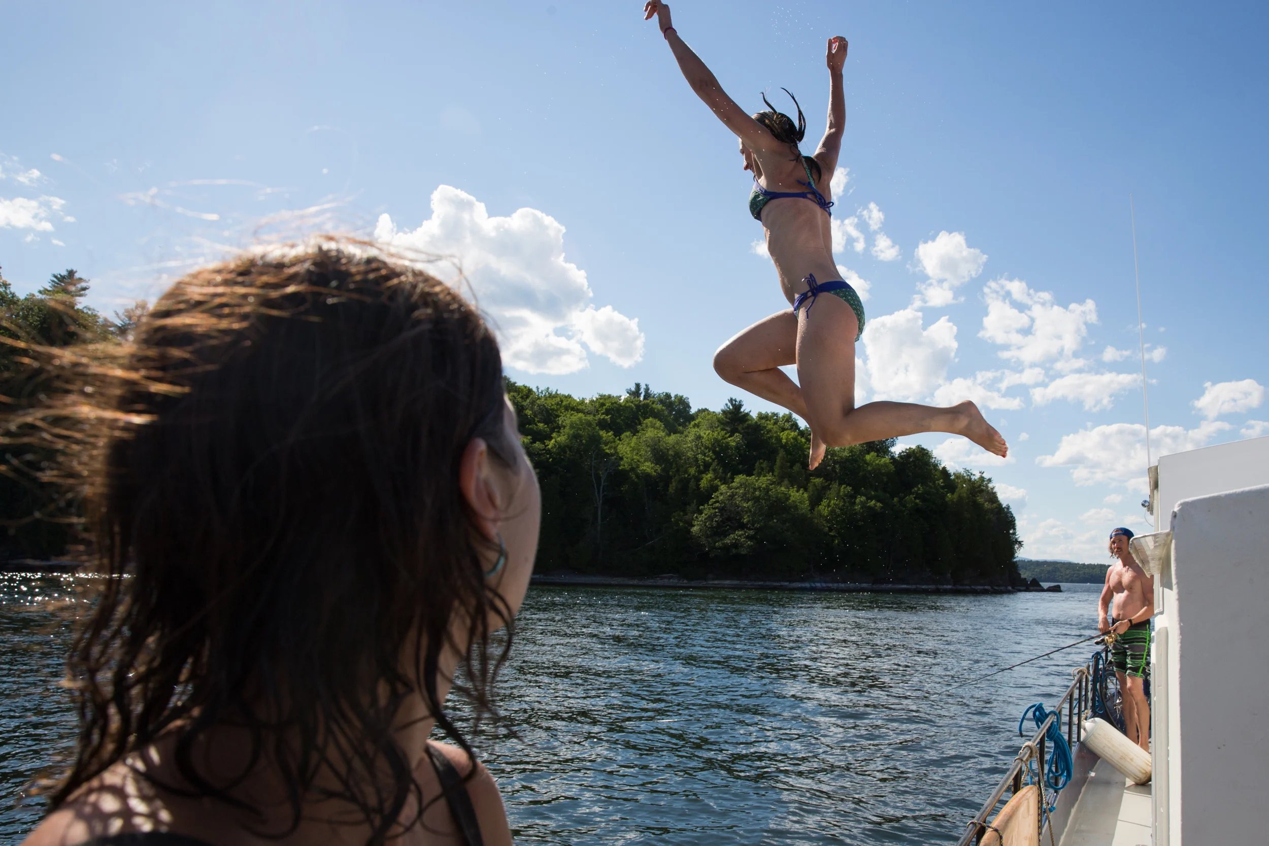 LOG_YankeeHouseBoat_Website_009.jpg