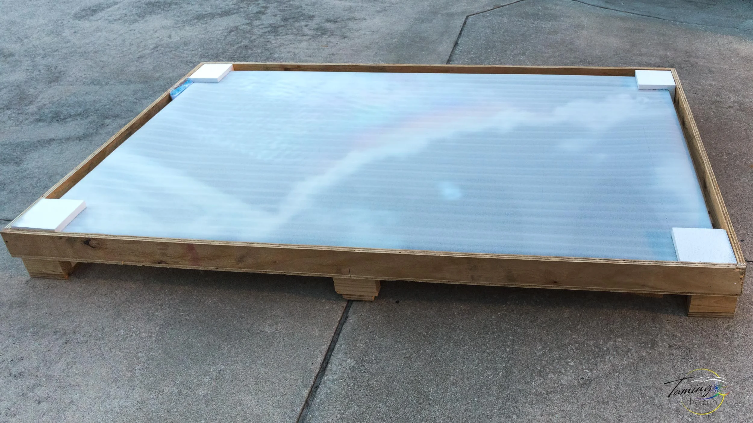 Near Earth Comet 80x45 Unboxing Crate 1