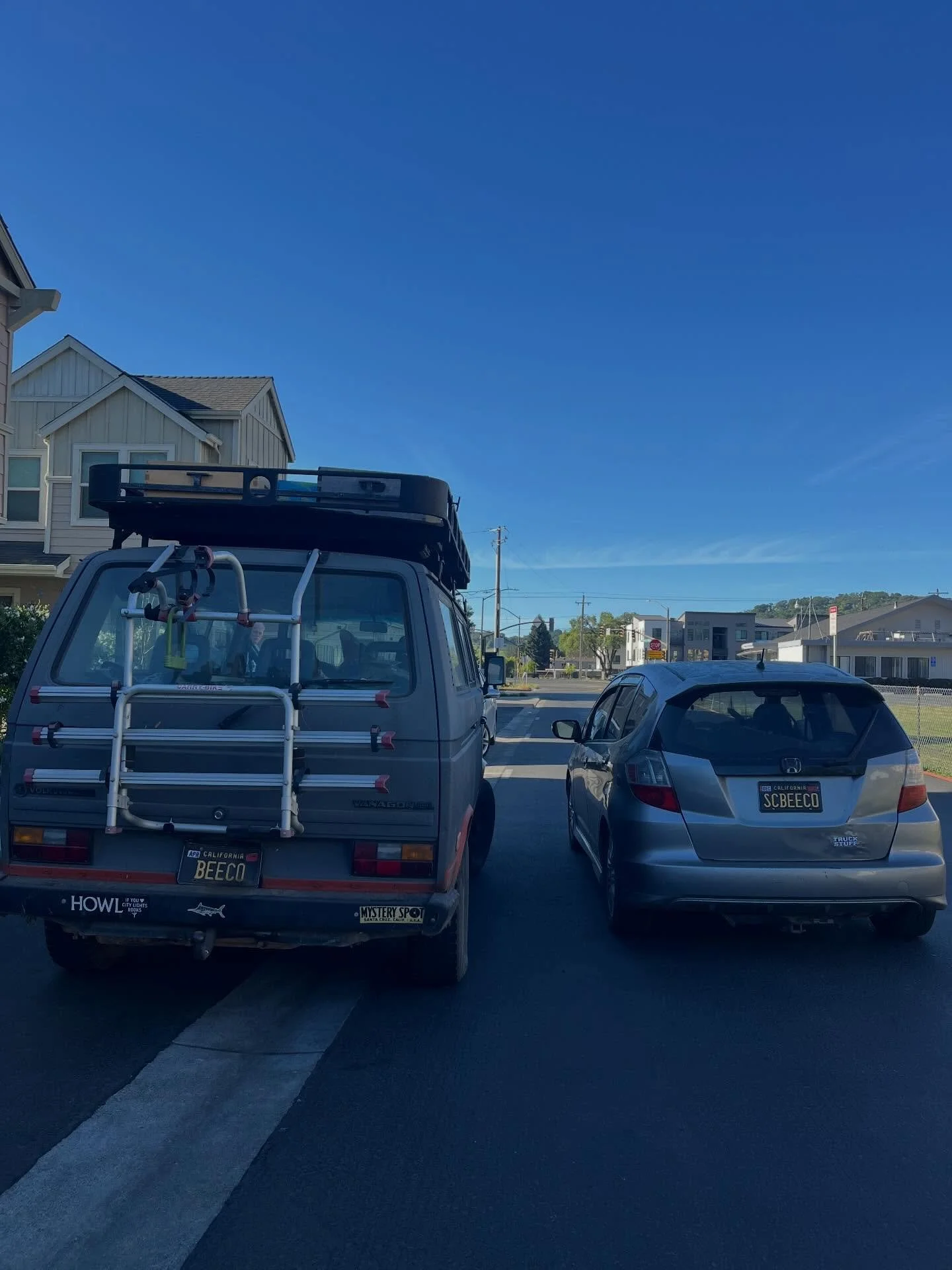 Was glad to make it back up to Napa this week for the first time basically since the pandemic&hellip;!
.
@napavalleybeeco had me up to speak to their county bee association &amp; we also got to play in the bee yard a little, too. 
.
Very grateful to 