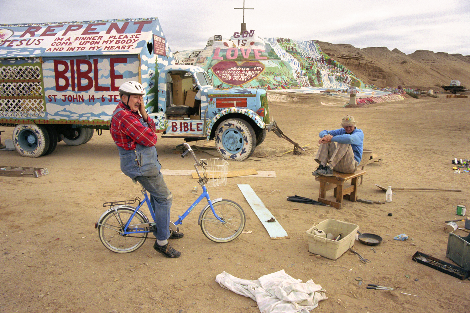 SS-SM-leonard gets a visitor-1.jpg