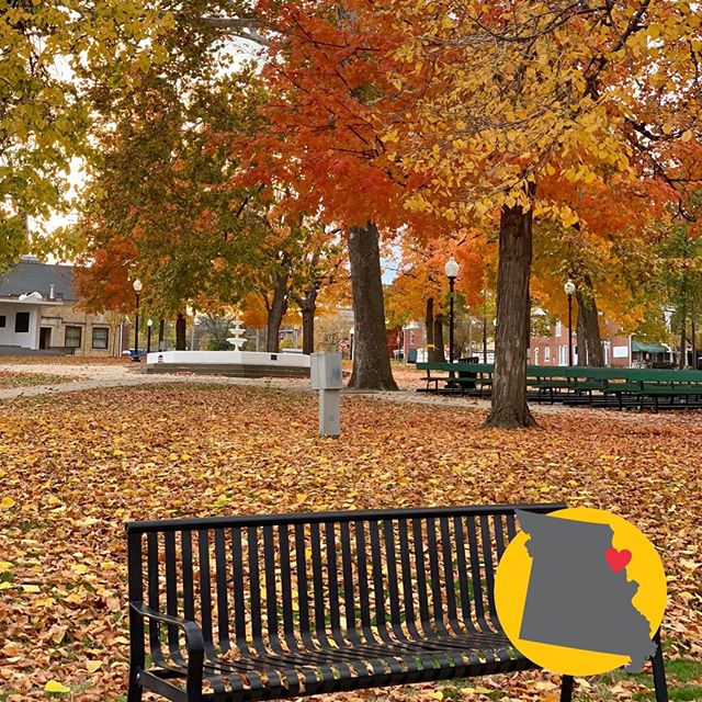 We have had so many reasons to love living in Hannibal this fall from all the beautiful fall colors, fall festivals, and more.
❤️ 🍁 🎃 
#historichannibal #visithannibal #hannibalmo #high5hannibal #quincyil #missouriadventure  #visitmo #marktwain #sh