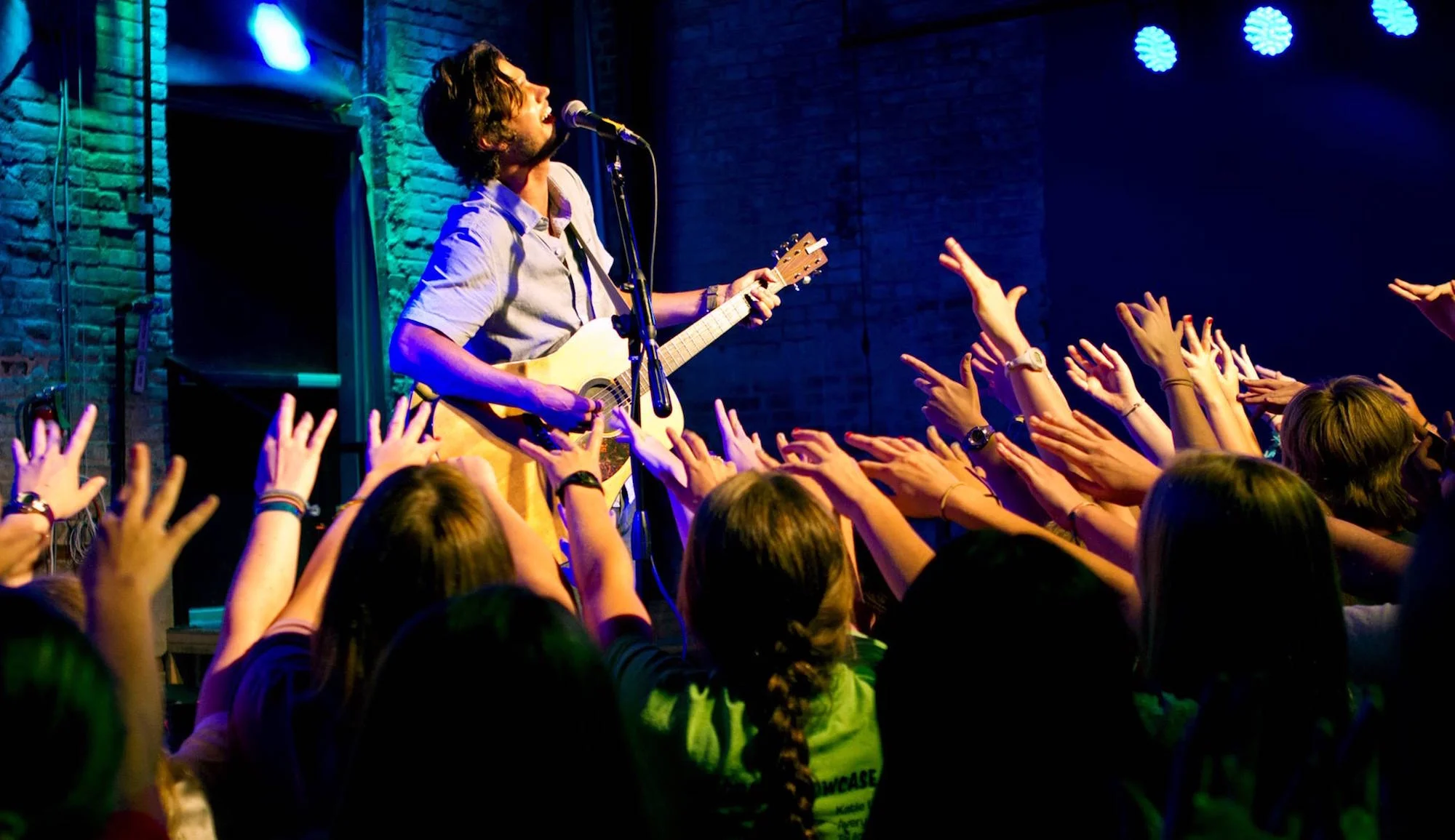 steve-moakler-hands-show-college-station.jpg