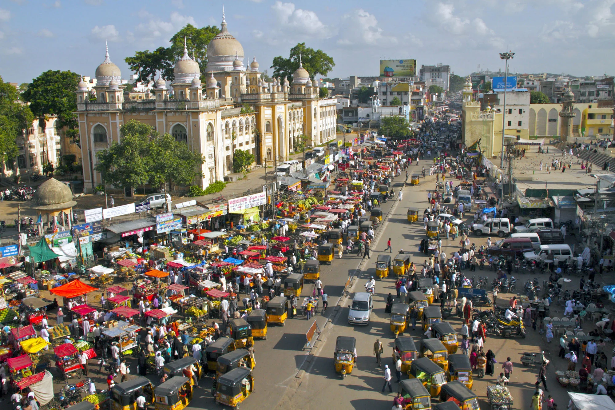 busy-streets-hyderabad.jpg