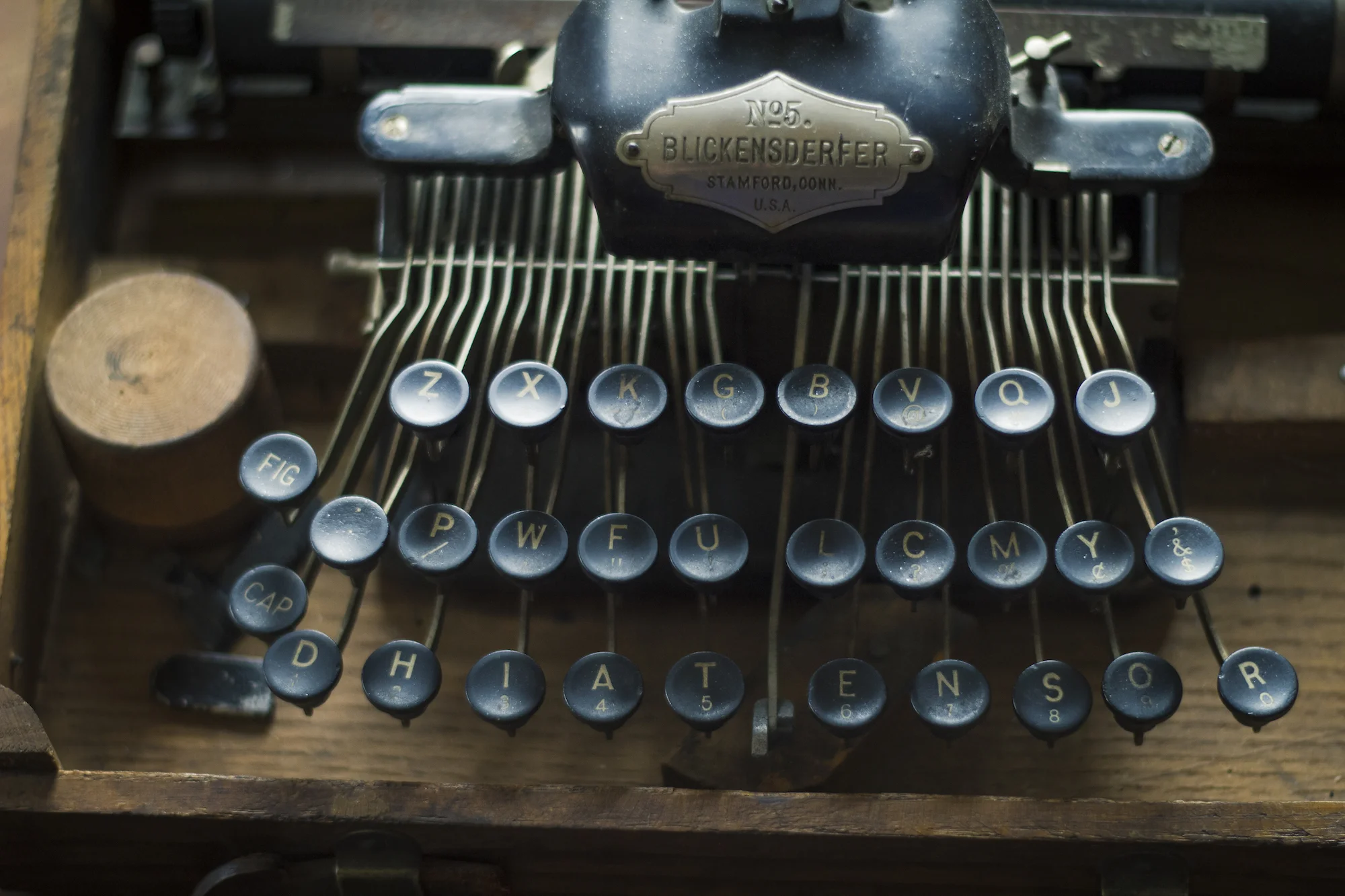typewriter-robert-frost-blickensderfer.jpg
