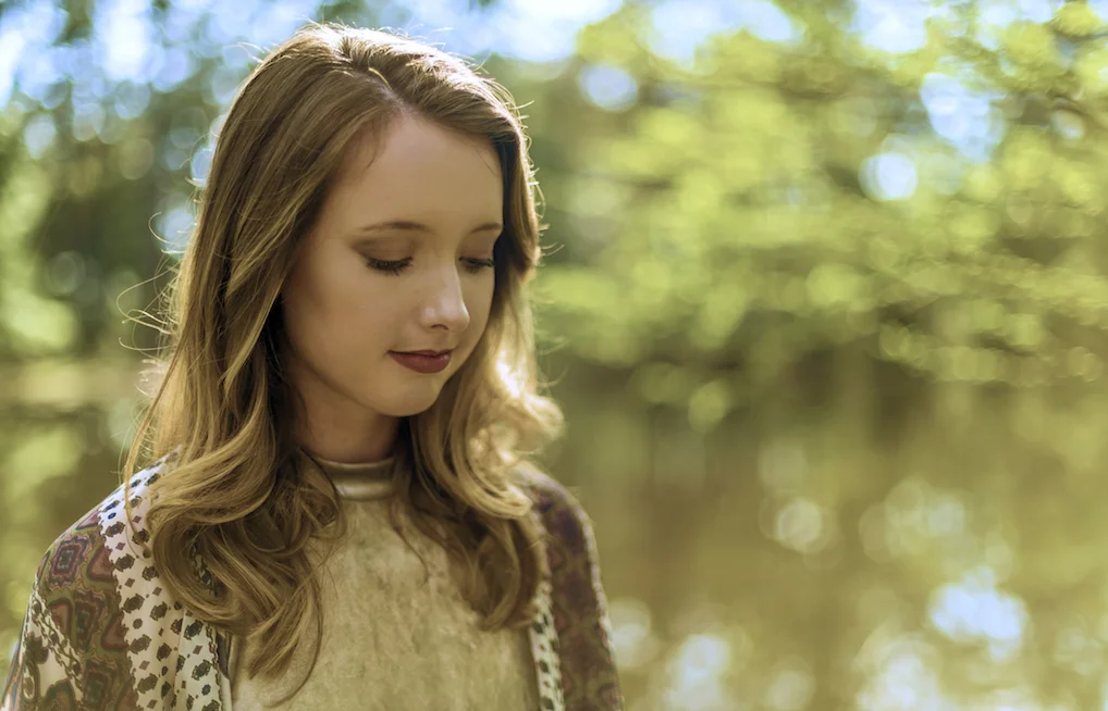 anna looking down.jpg