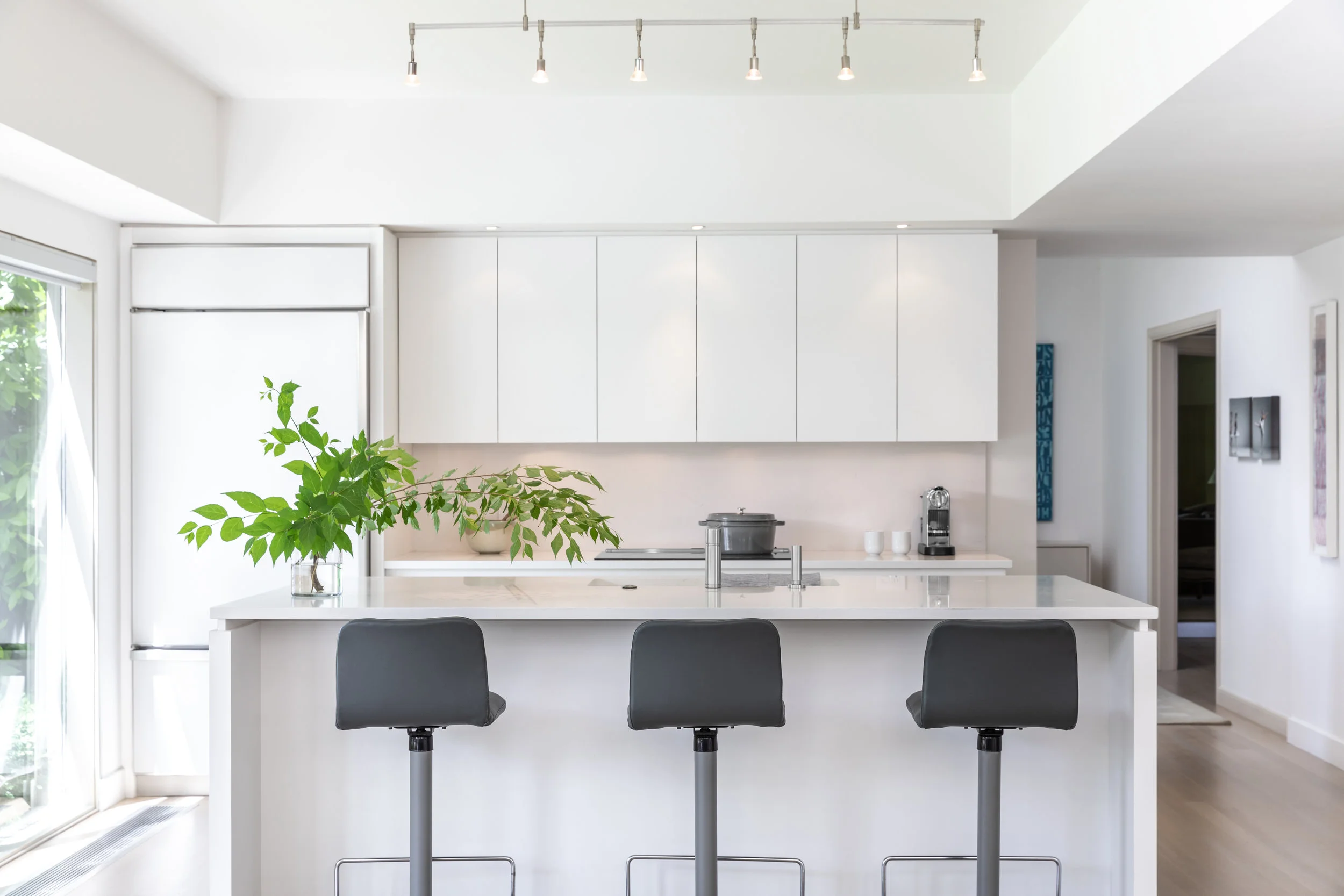 A timeless rejuvenation for a home rooted in Vancouver’s Kerrisdale neighbourhood. Interiors: NelsonDesign Millwork: Van Arbour Photography: Luke Potter .