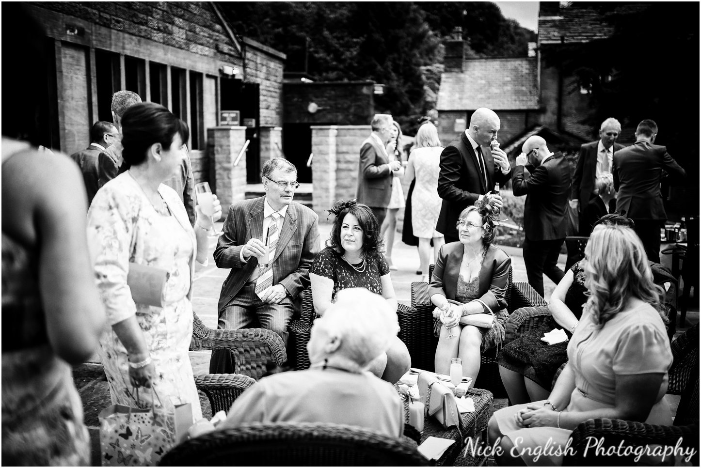Rivington Hall Barn Wedding Photographer (114).jpg