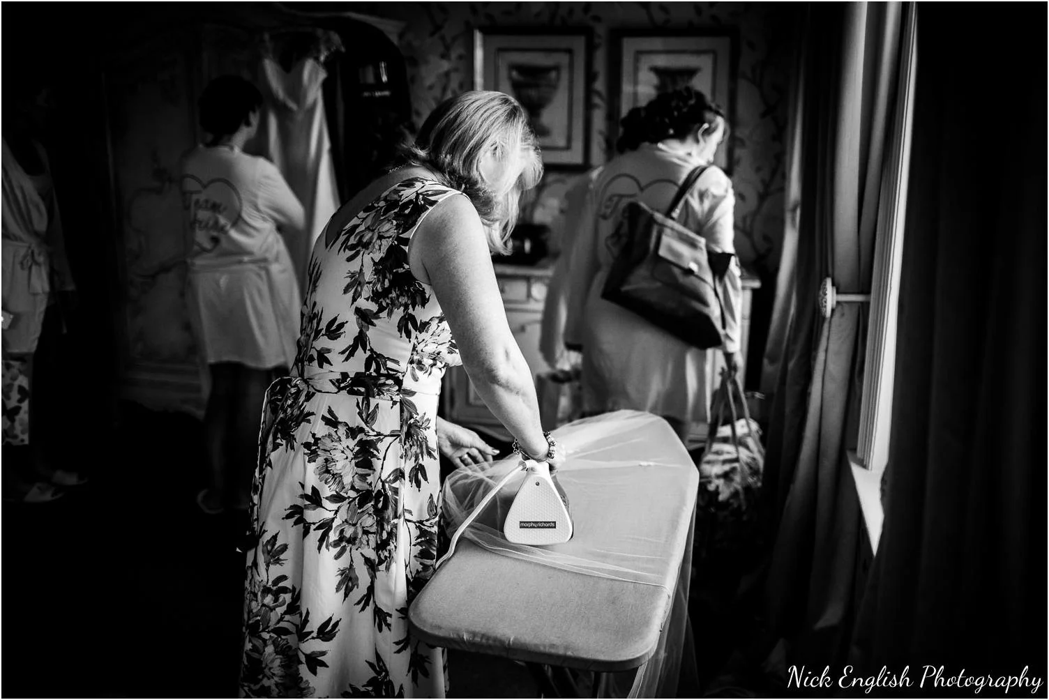 Eaves_Hall_Outdoor_Wedding_Photographs-17.jpg