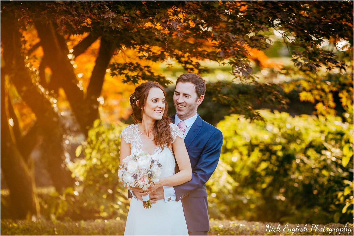 Eaves_Hall_Outdoor_Wedding_Photographs-204.jpg