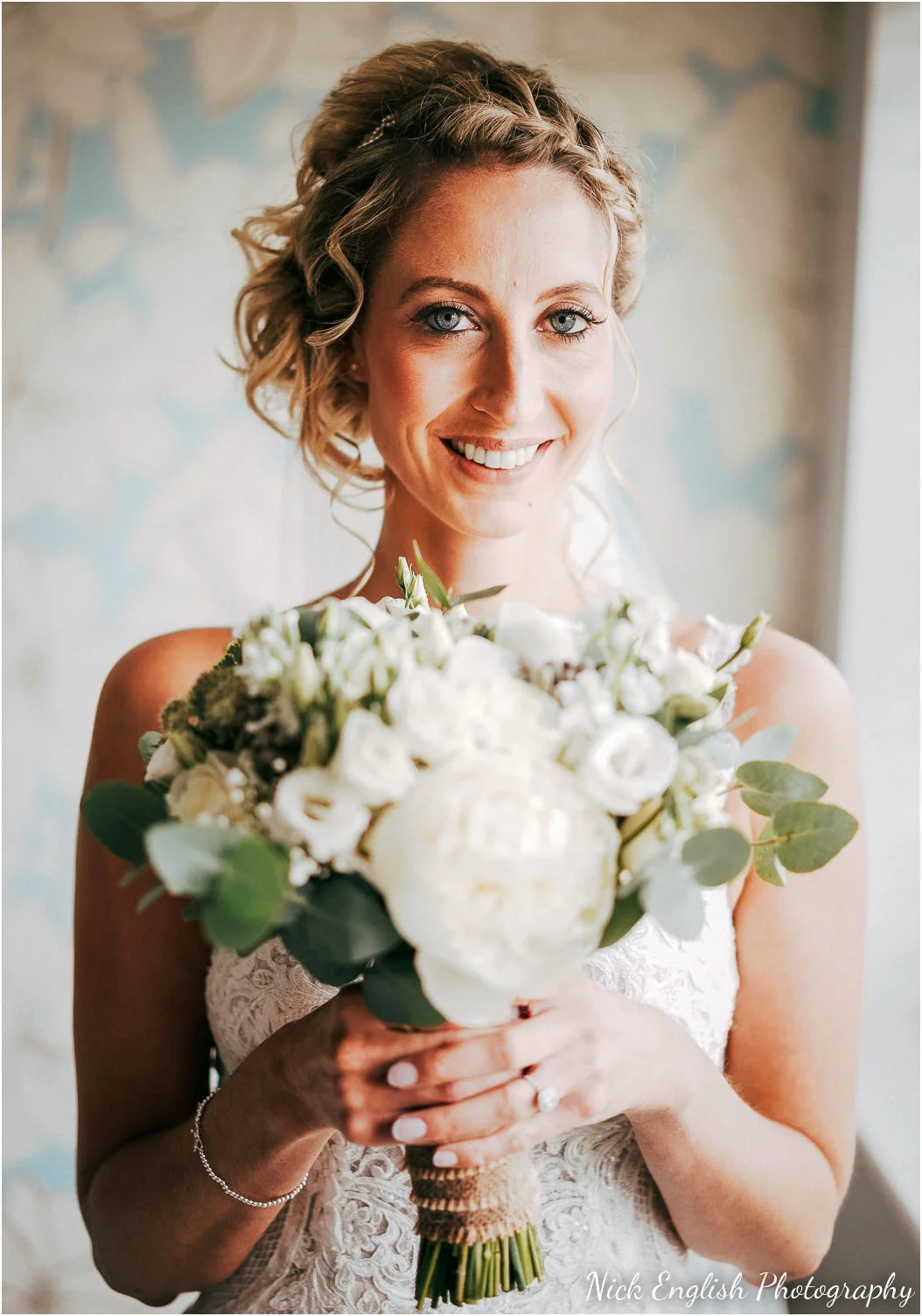 Browsholme_Hall_Tithe_Barn_Wedding_Photographer_Lancashire-15.jpg