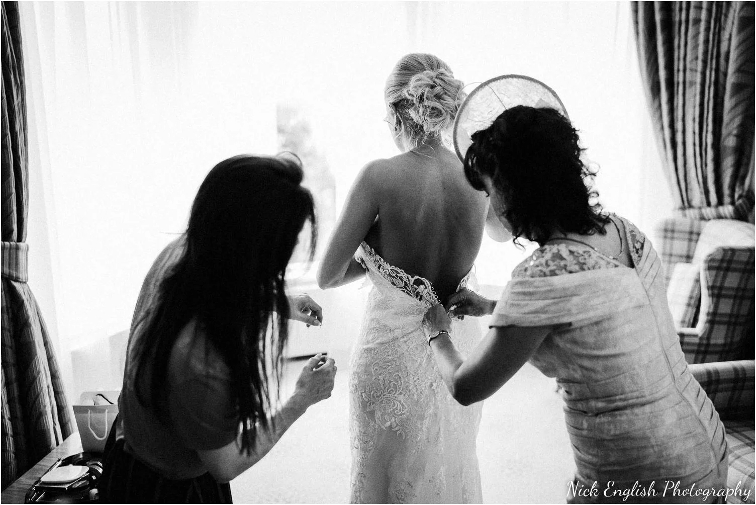 The_Inn_On_The_Lake_Wedding_Photograph-30.jpg