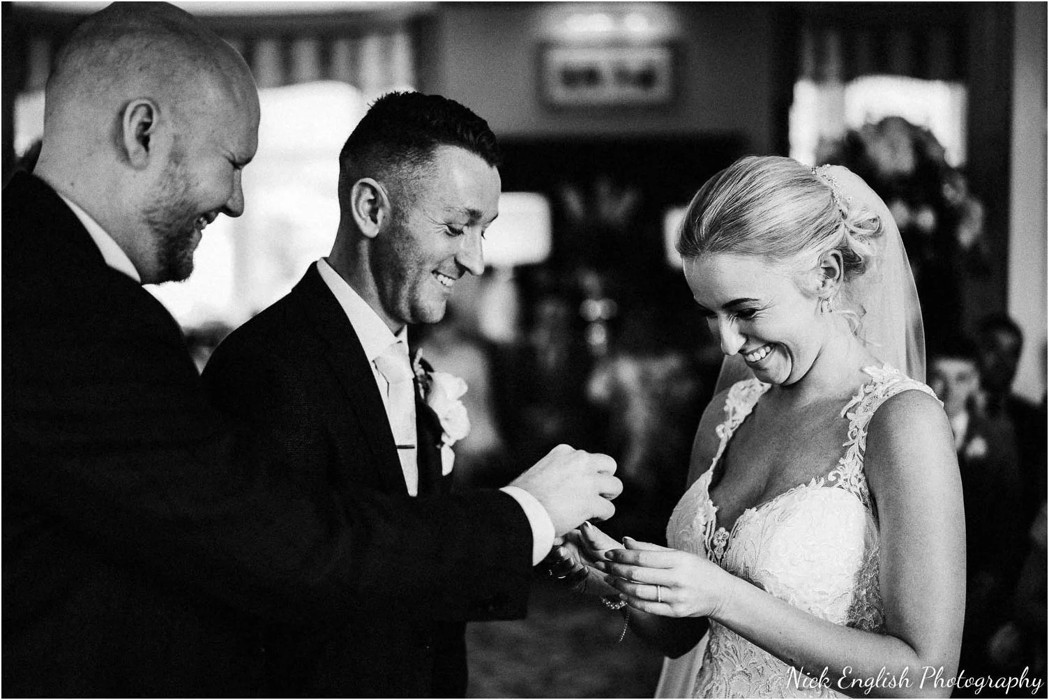 The_Inn_On_The_Lake_Wedding_Photograph-54.jpg