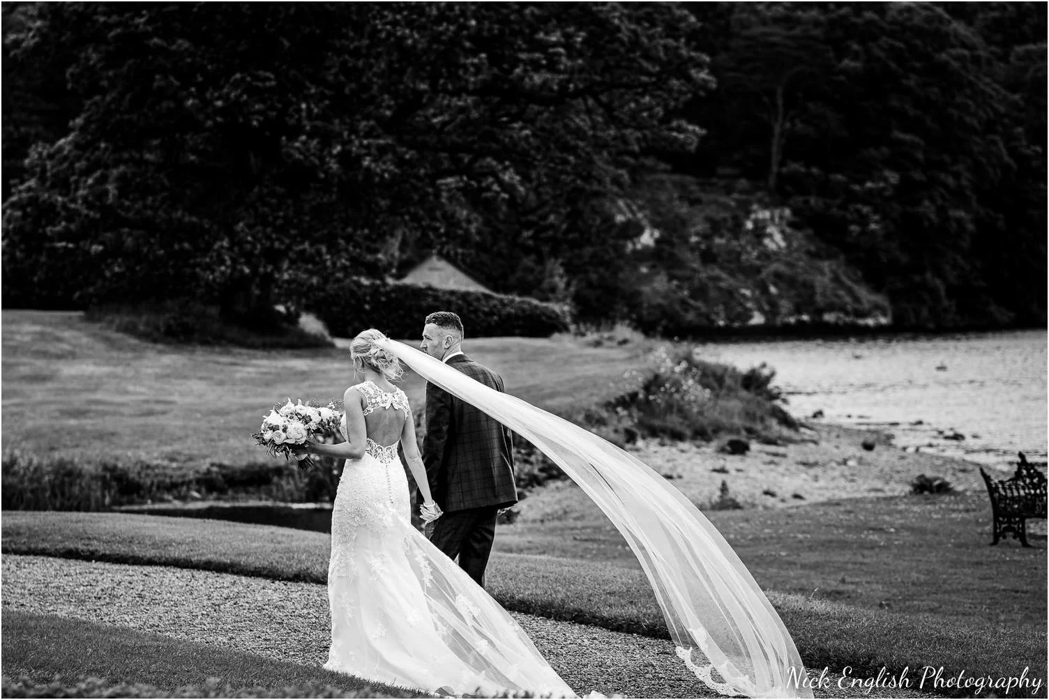 The_Inn_On_The_Lake_Wedding_Photograph-120.jpg