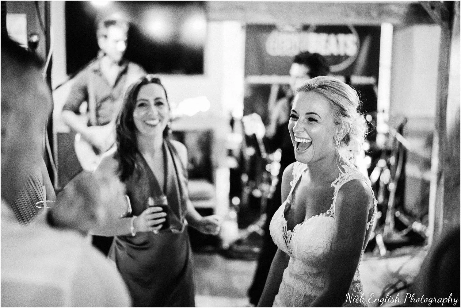 The_Inn_On_The_Lake_Wedding_Photograph-137.jpg