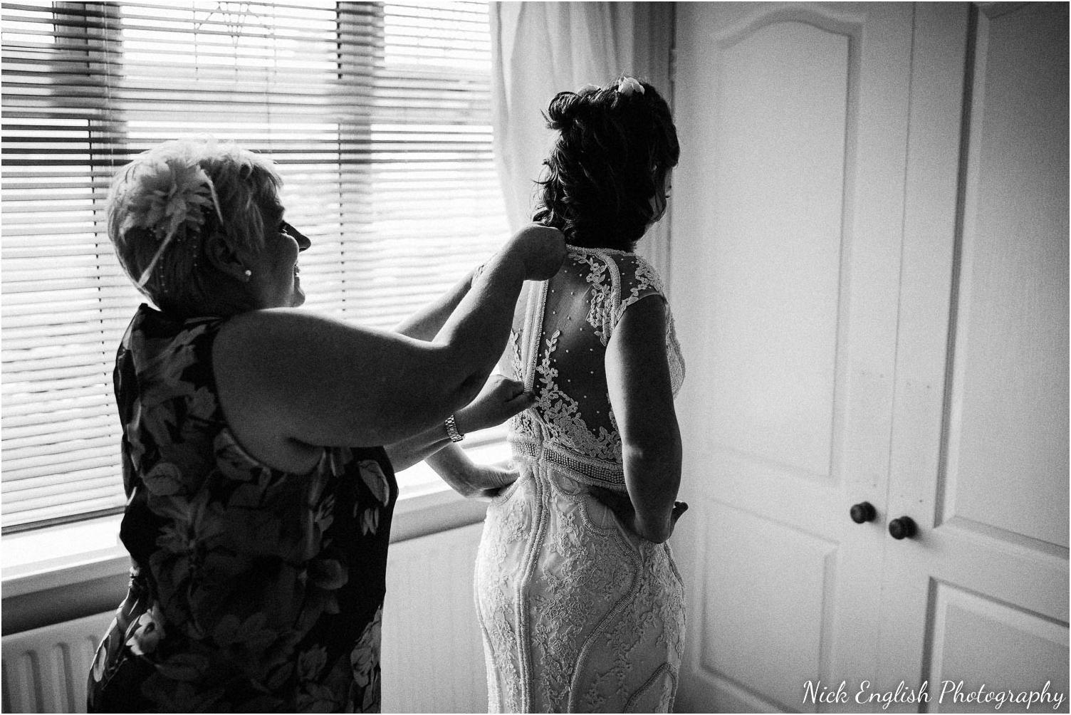 Spring_Cottage_Rivington_Lancashire_Wedding_Photographs-22.jpg